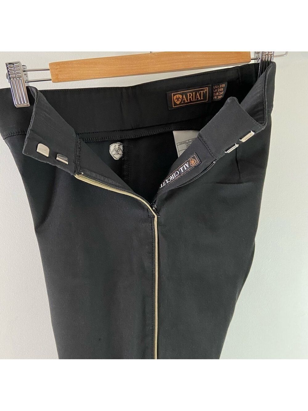 Ariat Black tan breechers faux suede stretchy cotton blend skinny equestrian 24R